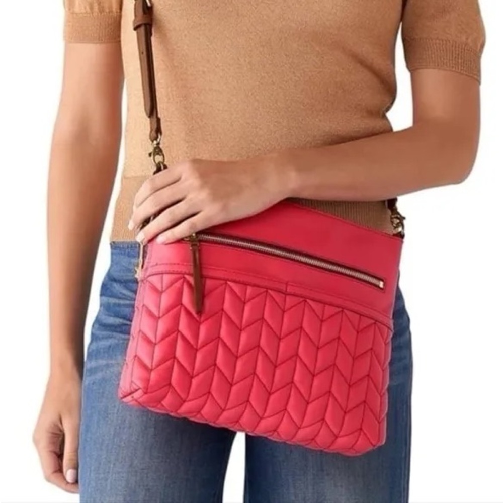 Fossil Fiona Large Crossbody - Cherry Red - Gently Loved - beauty!
